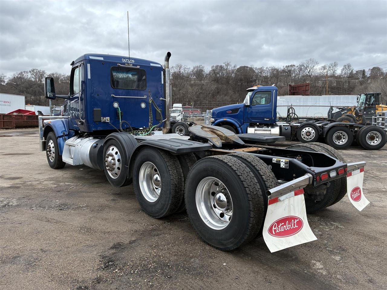 2023 Peterbilt 567 Non-Sleeper
