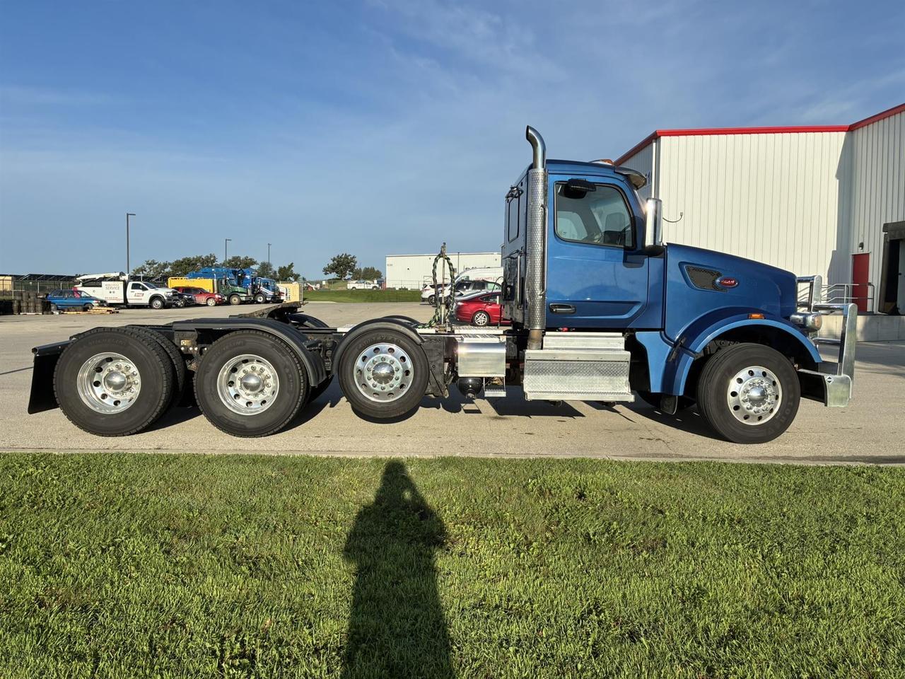2023 Peterbilt 567 Non-Sleeper