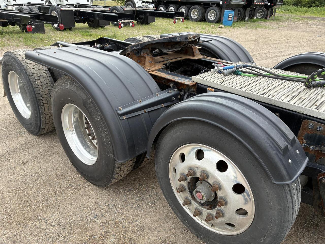 2023 Peterbilt 567 Rochester MN