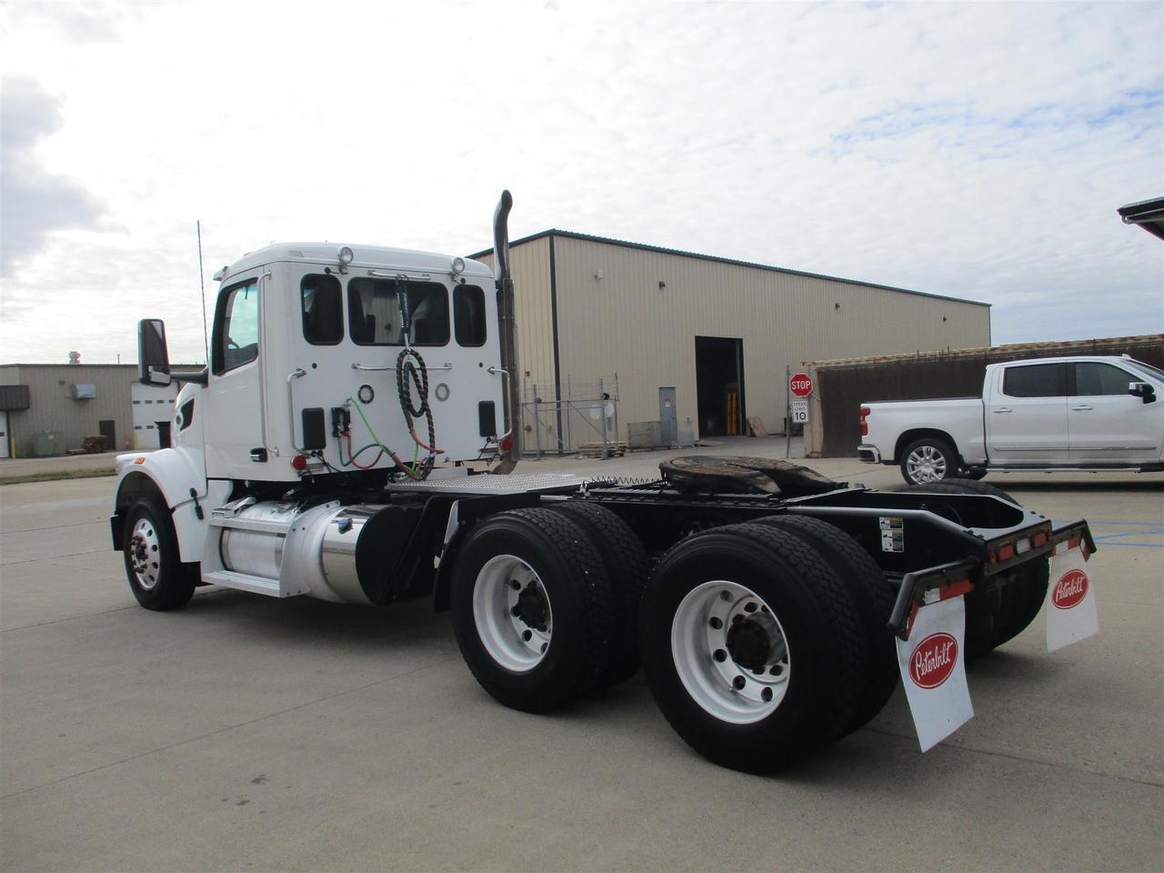 2023 Peterbilt 567 Fargo ND