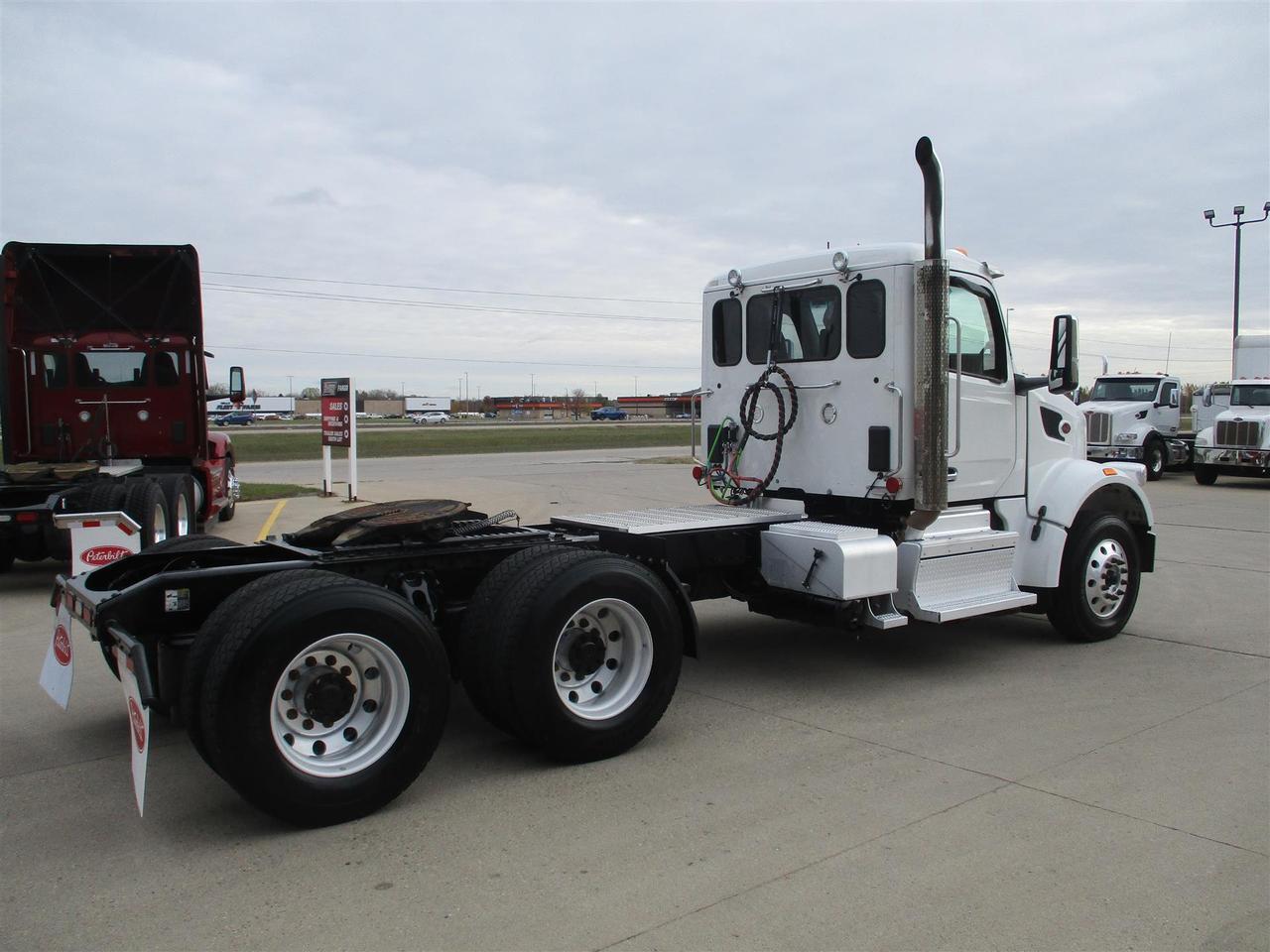 2023 Peterbilt 567 Fargo ND