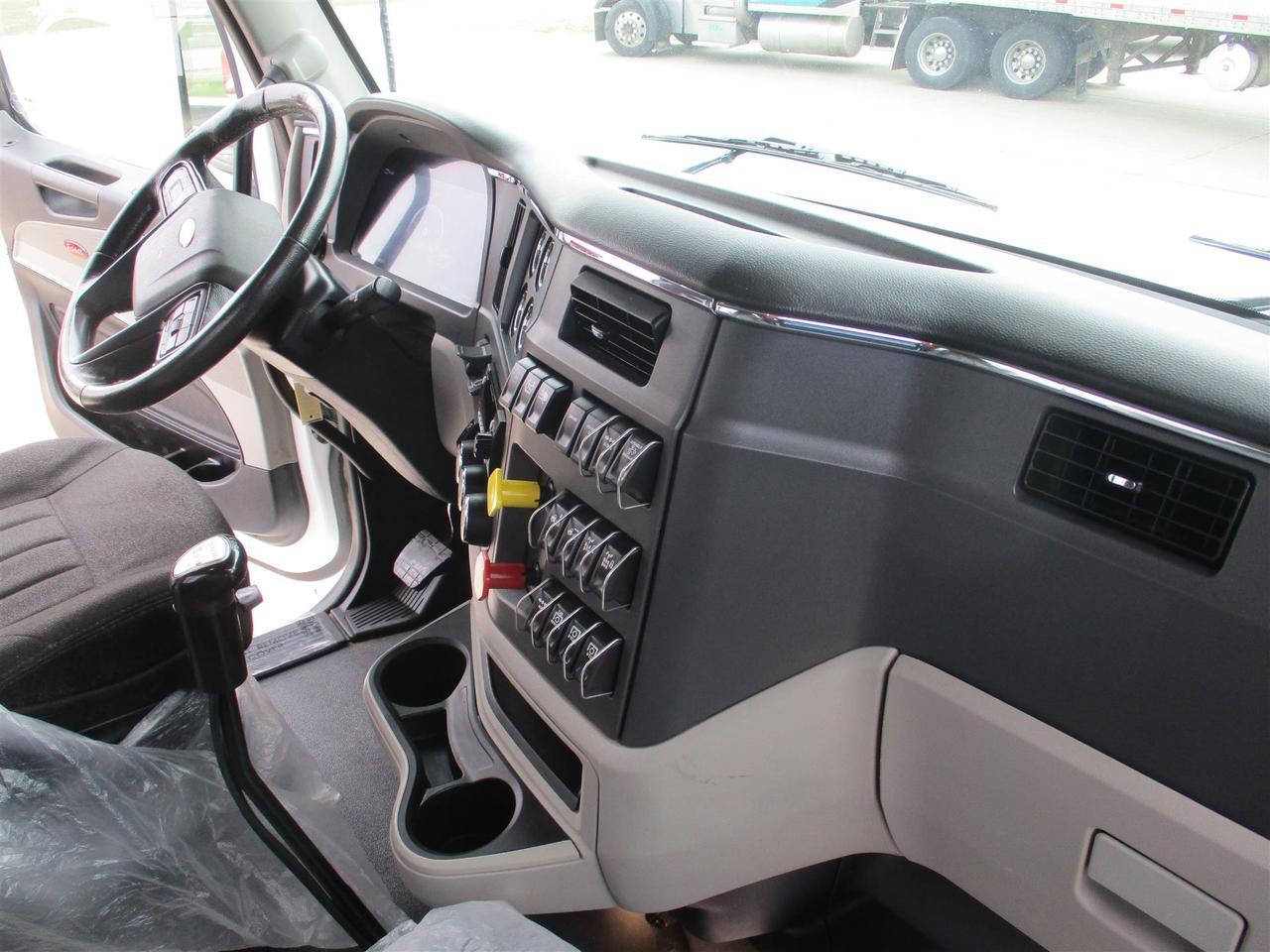 2023 Peterbilt 567 Fargo ND