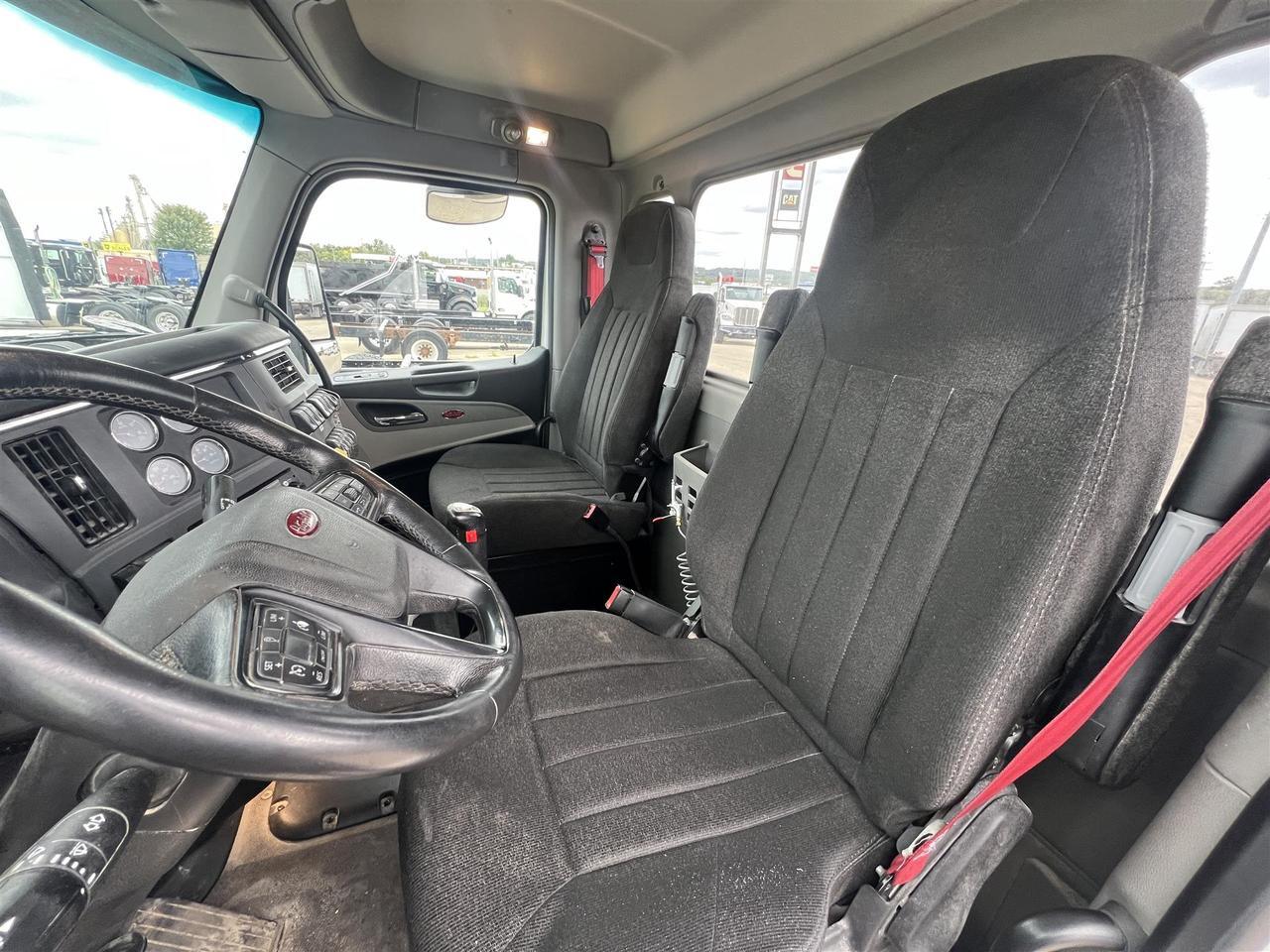 2023 Peterbilt 567 Fargo ND