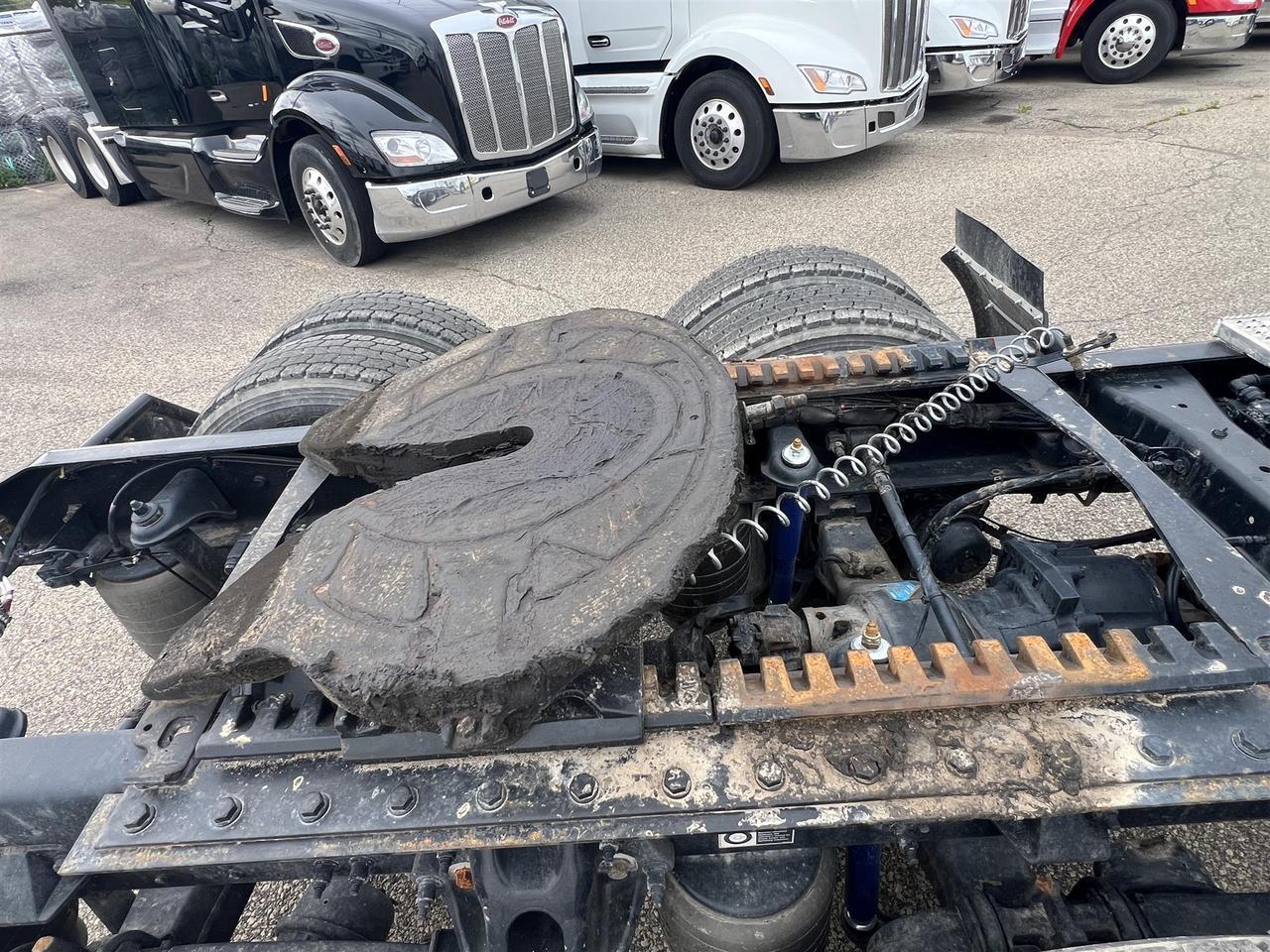 2023 Peterbilt 567 Fargo ND