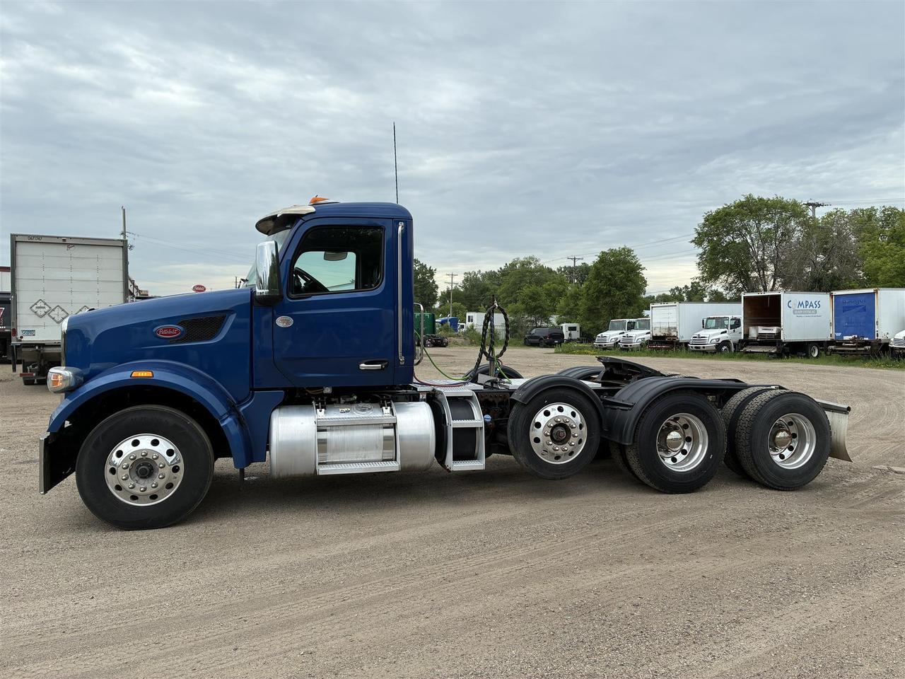 2023 Peterbilt 567 Non-Sleeper