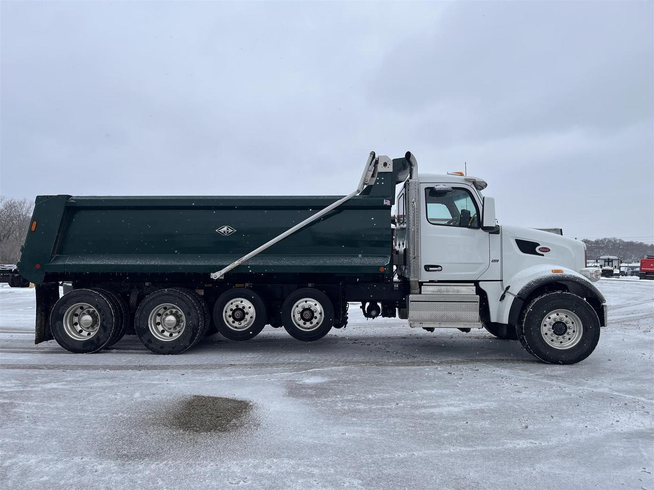 2023 Peterbilt 567 South St. Paul MN
