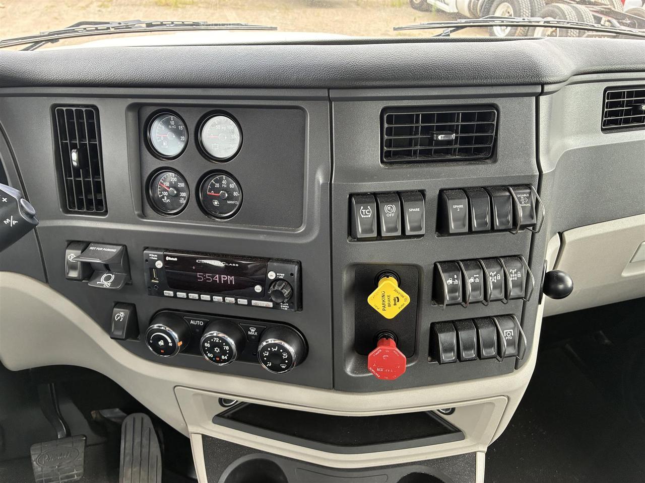 2023 Peterbilt 567 South St. Paul MN