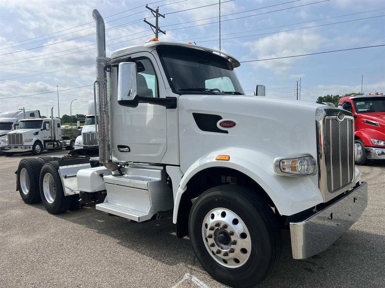 2023 Peterbilt 567 South St. Paul MN