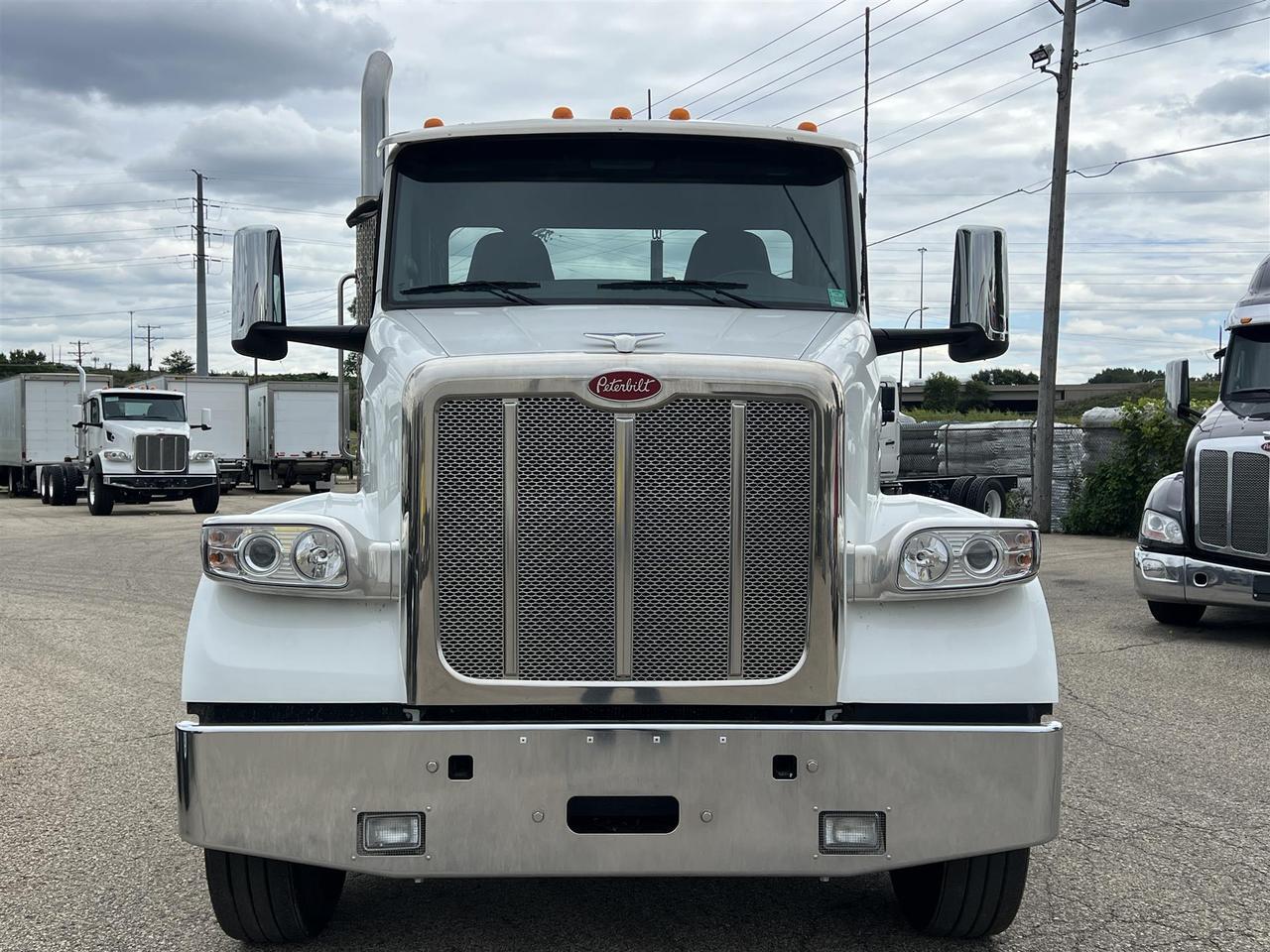 2023 Peterbilt 567 South St. Paul MN