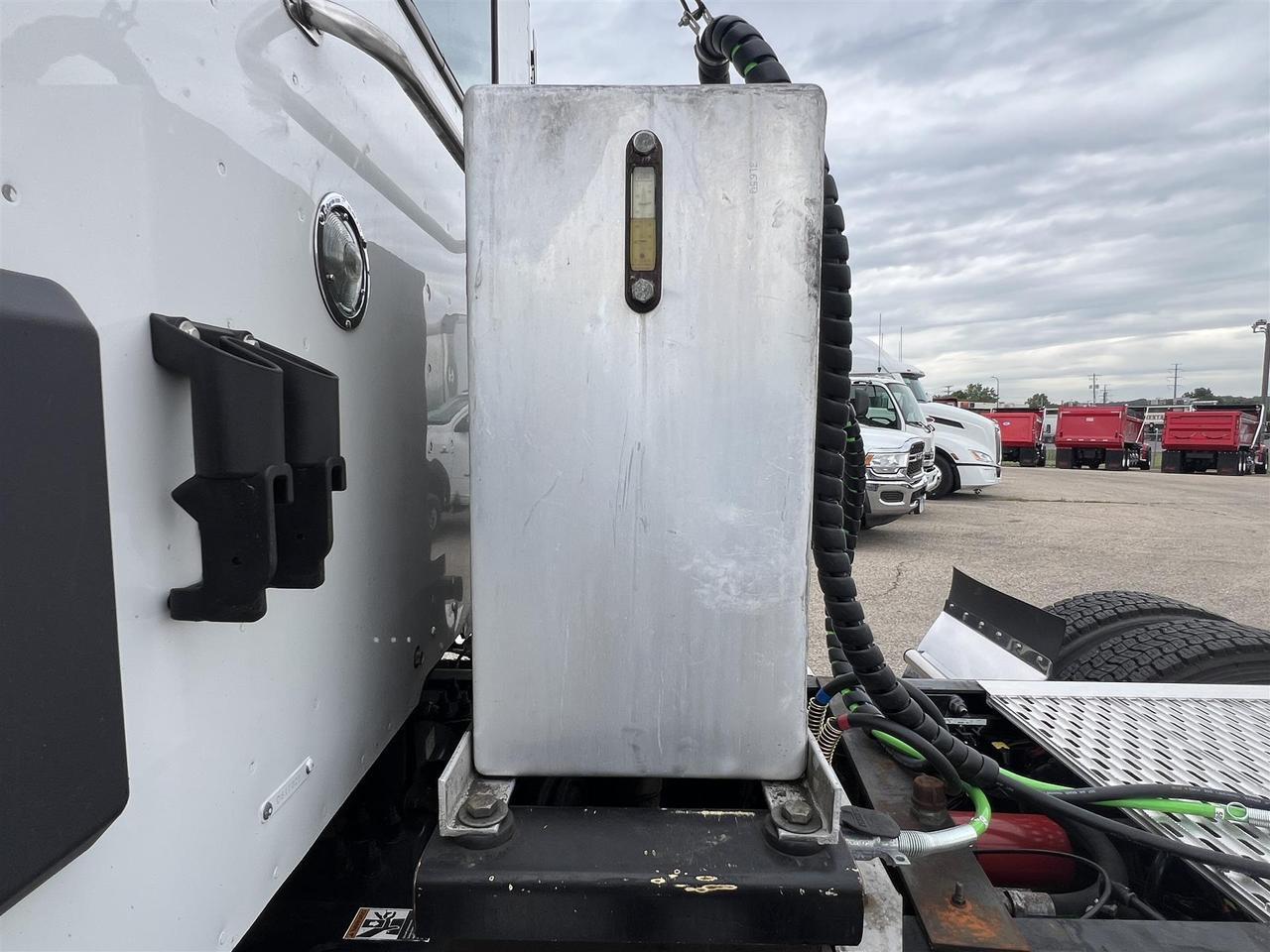 2023 Peterbilt 567 South St. Paul MN