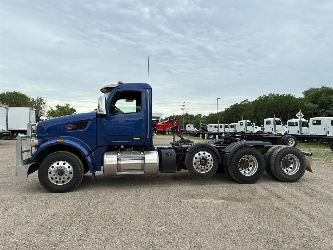 2023 Peterbilt 567 Non-Sleeper