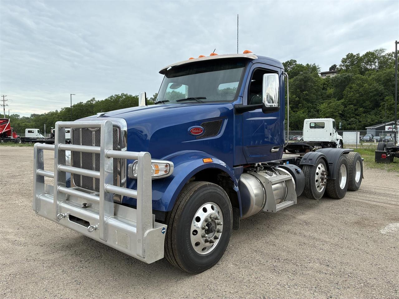 2023 Peterbilt 567 Non-Sleeper