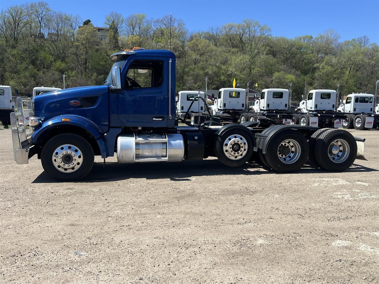 2023 Peterbilt 567 Non-Sleeper
