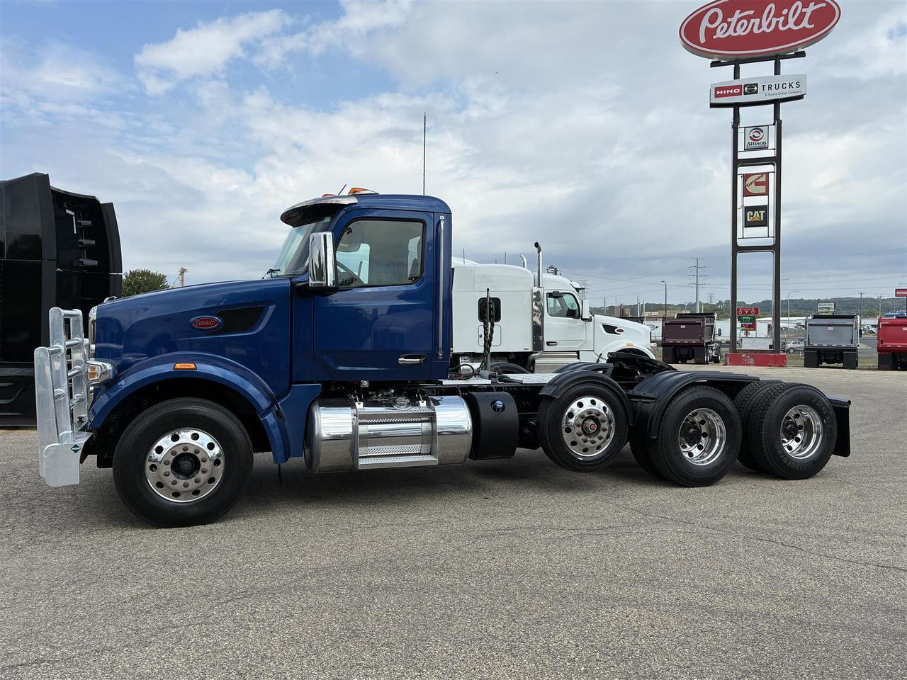2023 Peterbilt 567 South St. Paul MN