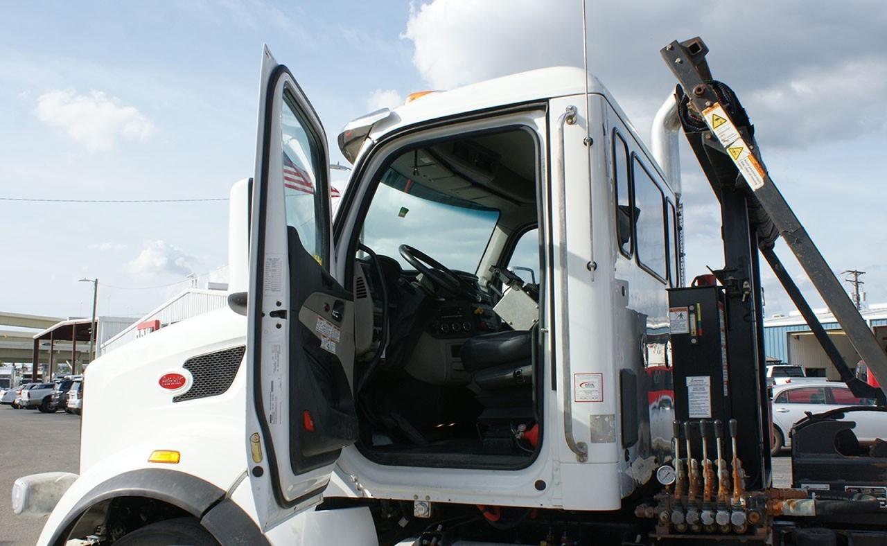 2023 Peterbilt 567 60,000 lb Pac Mac Roll Off Truck Tampa FL