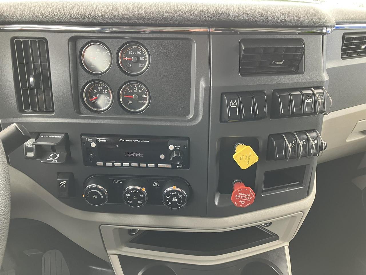 2023 Peterbilt 567 80" High Roof Rochester MN