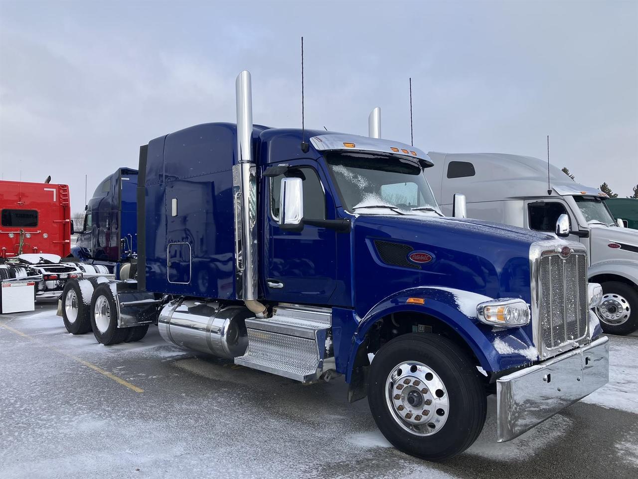 2023 Peterbilt 567