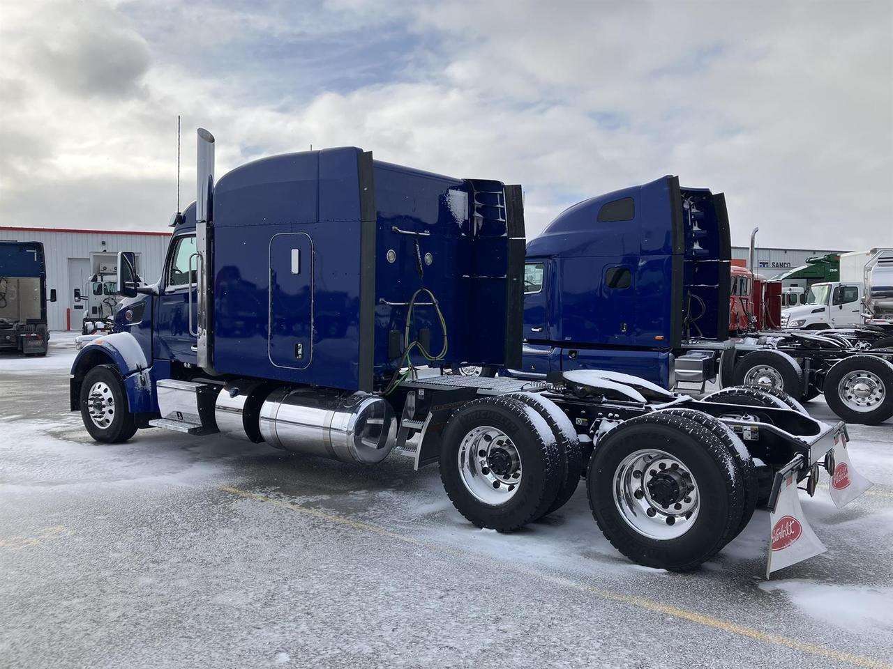 2023 Peterbilt 567 80" High Roof Rochester MN