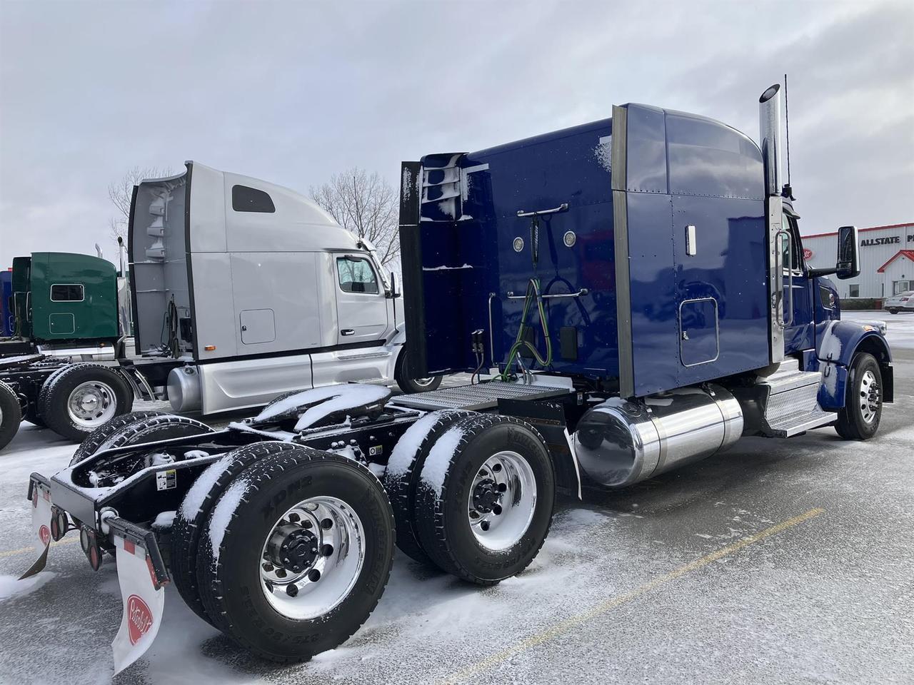 2023 Peterbilt 567 80" High Roof Rochester MN