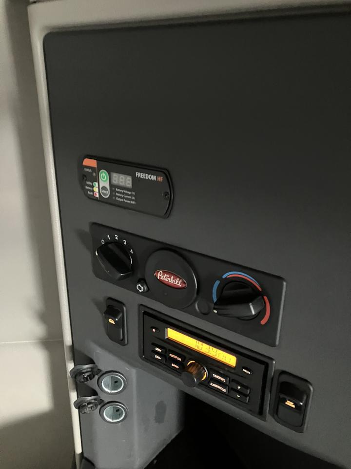 2023 Peterbilt 567 80" High Roof Rochester MN