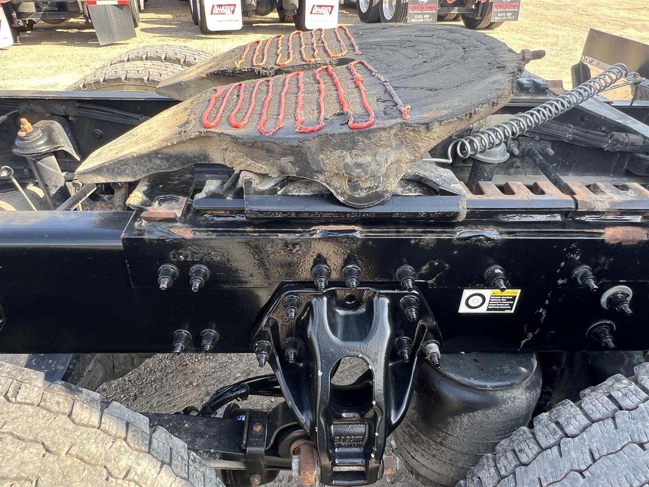 2023 Peterbilt 567 80" Raised Roof South St. Paul MN