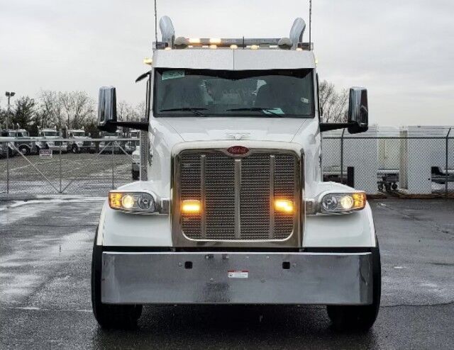2023 Peterbilt 567 Jerr-Dan 60-Ton Independent Heavy Duty Wrecker Miami FL