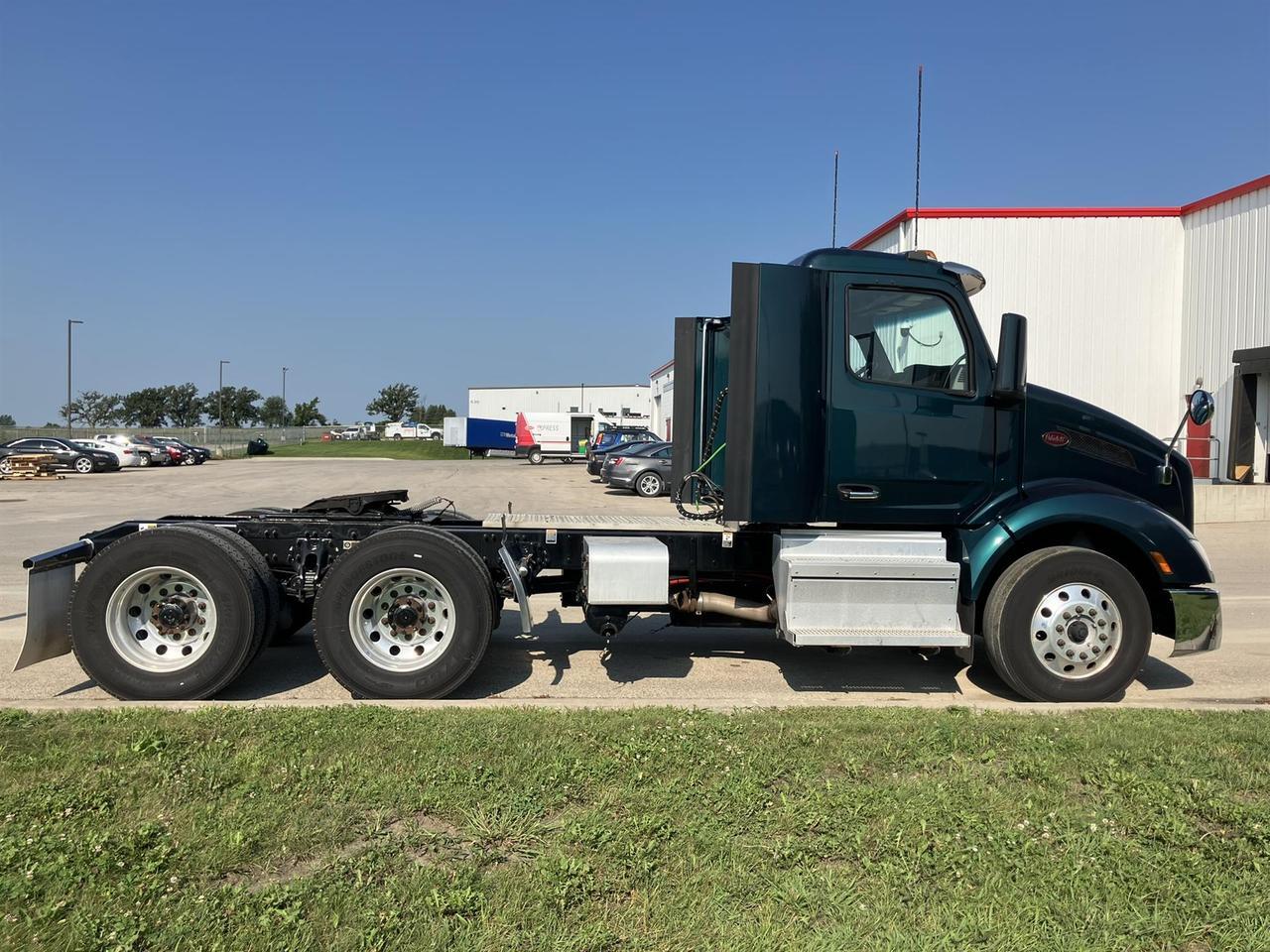 2023 Peterbilt 579 Rochester MN