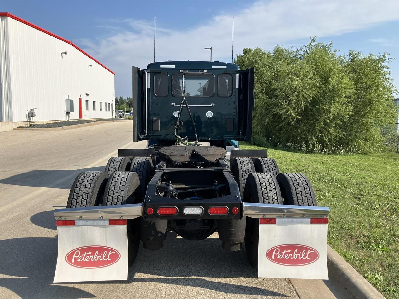 2023 Peterbilt 579 Rochester MN