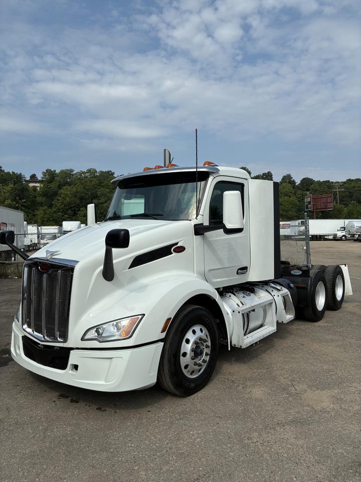 2023 Peterbilt 579 Non-Sleeper
