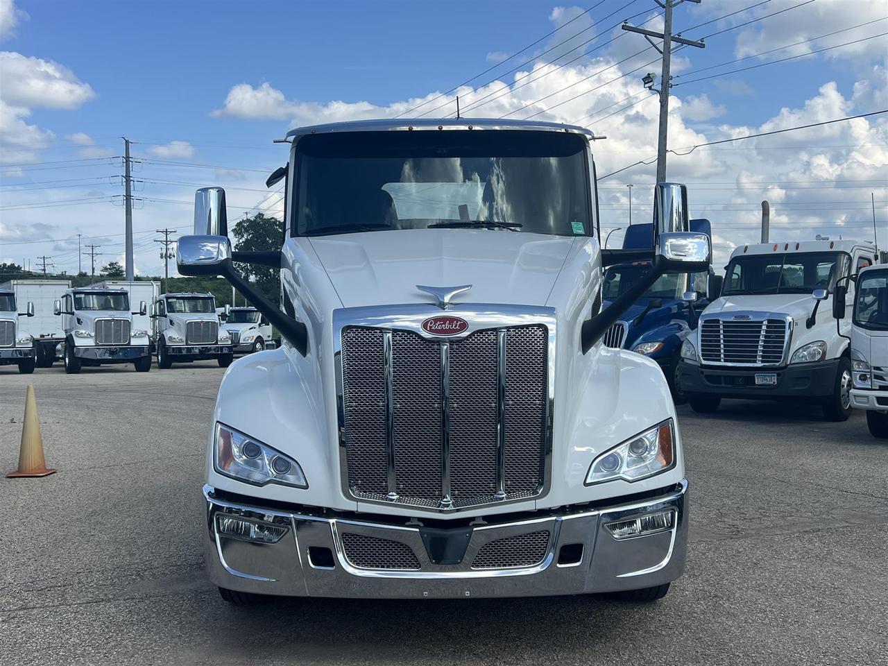 2023 Peterbilt 579 South St. Paul MN