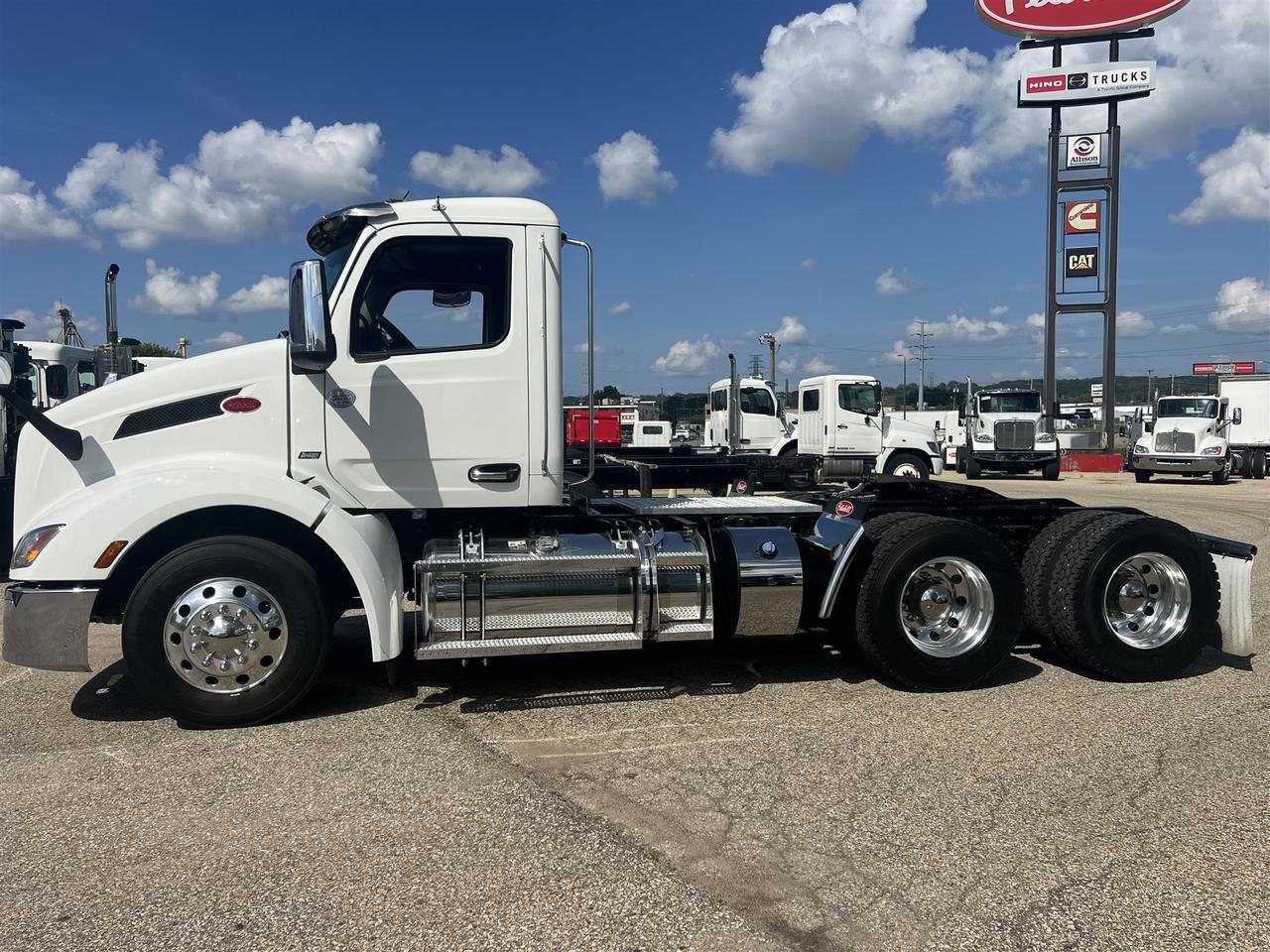 2023 Peterbilt 579 South St. Paul MN