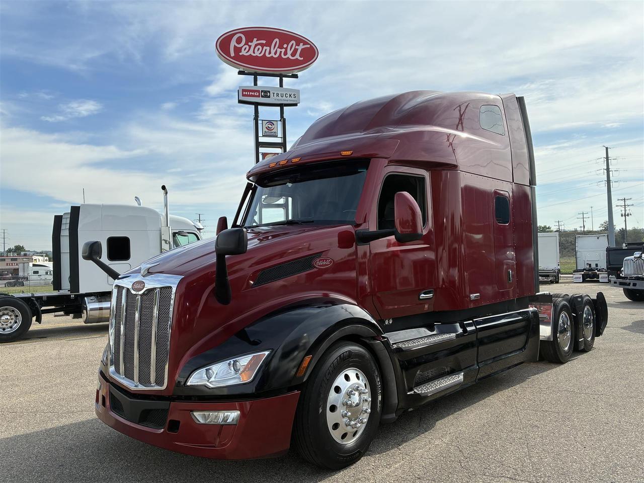 2023 Peterbilt 579 Sleeper