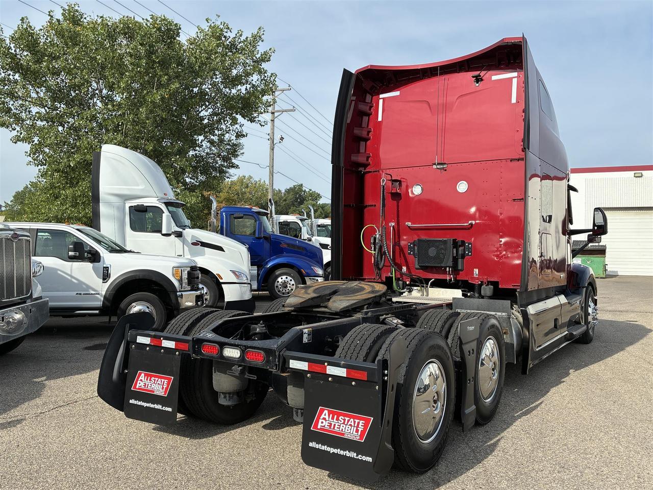 2023 Peterbilt 579 80" Double Bunk Raised Roof South St. Paul MN