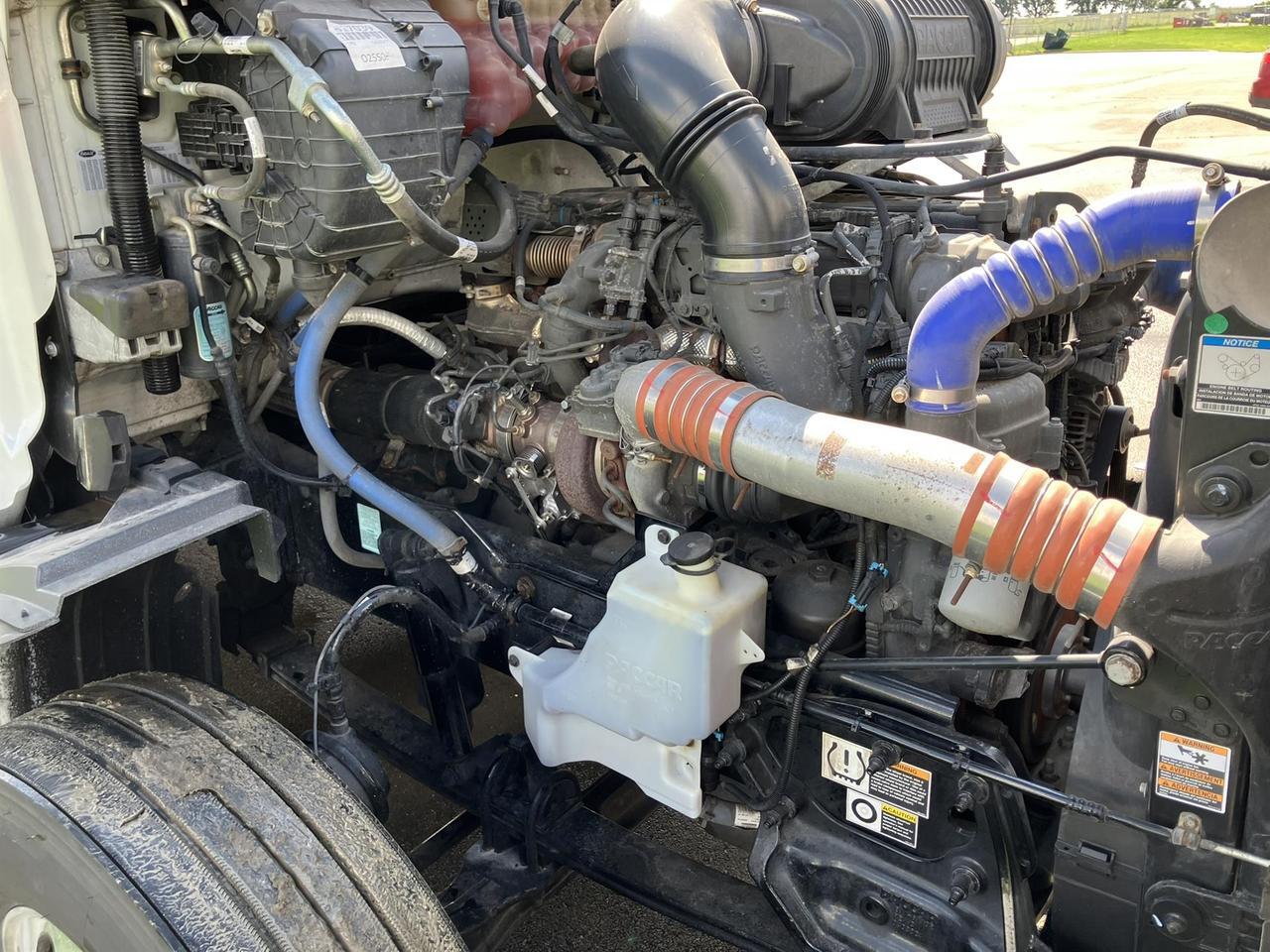 2023 Peterbilt 579 80" Double Bunk Ultraloft Eau Claire WI