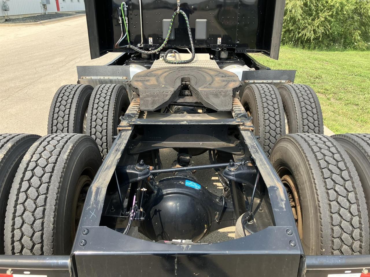 2023 Peterbilt 579 80&quot; Double Bunk Ultraloft Rochester MN