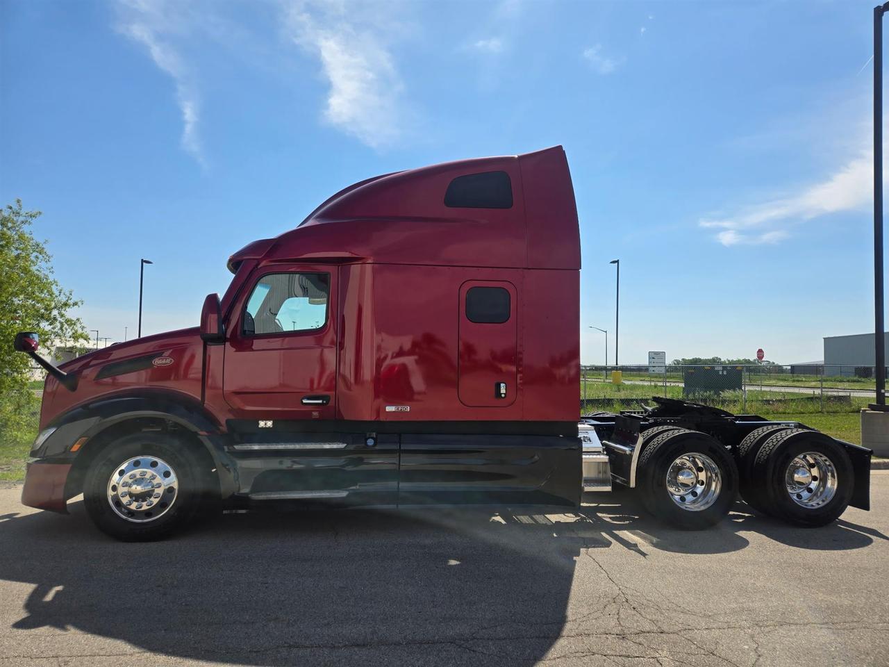 2023 Peterbilt 579 in Rochester, MN — photo 3