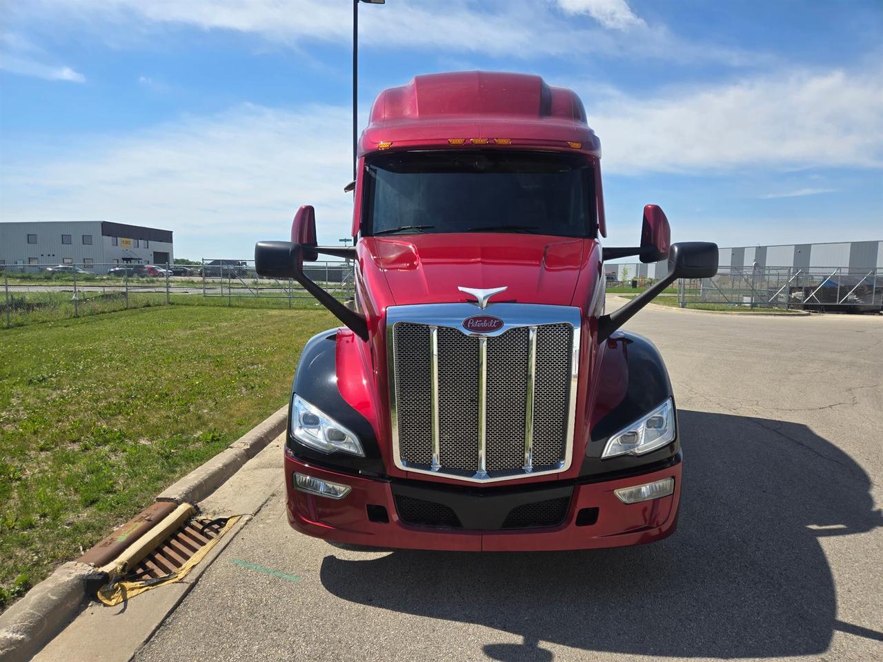 2023 Peterbilt 579 Sleeper