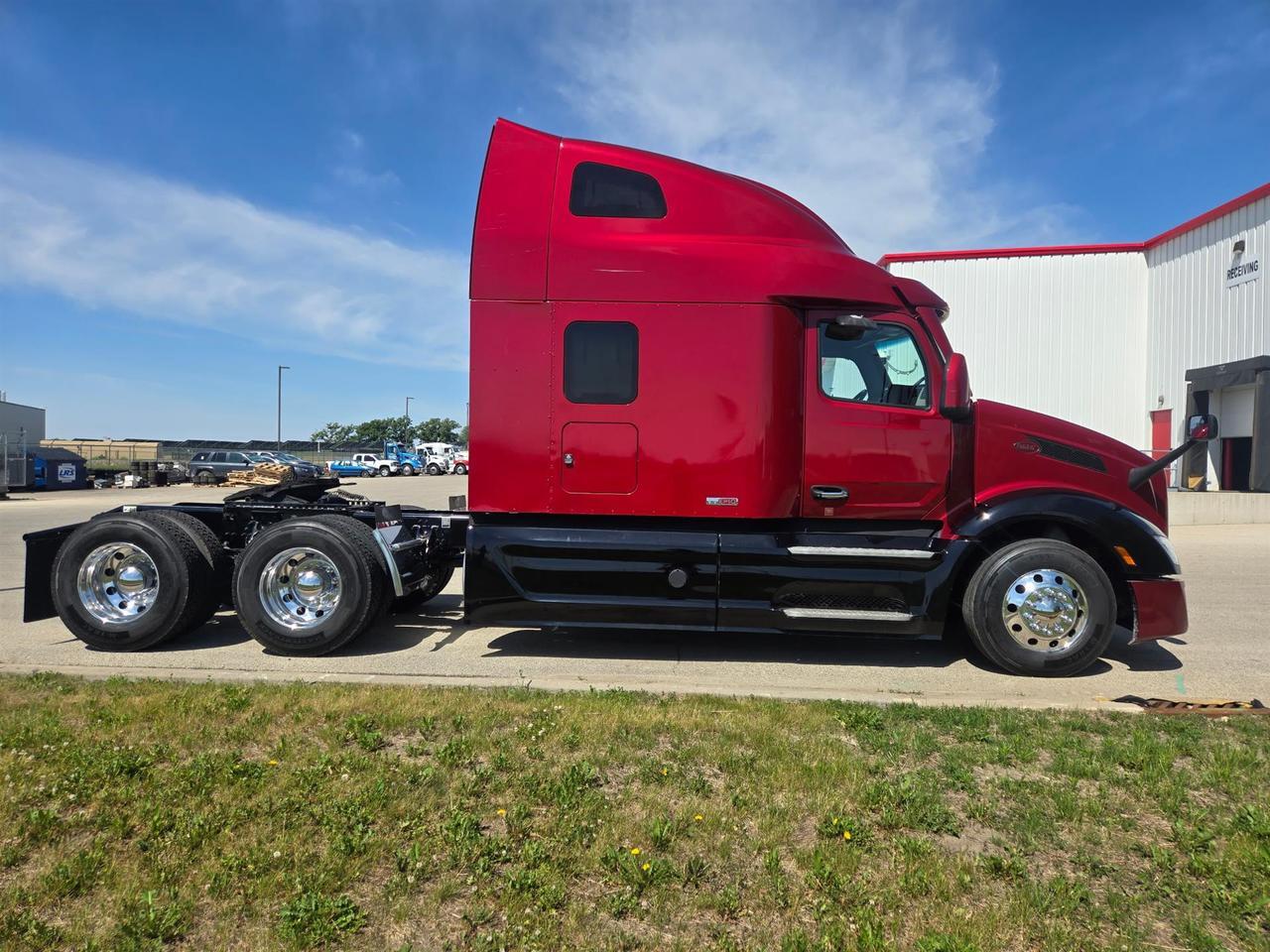 2023 Peterbilt 579 in Rochester, MN — photo 4