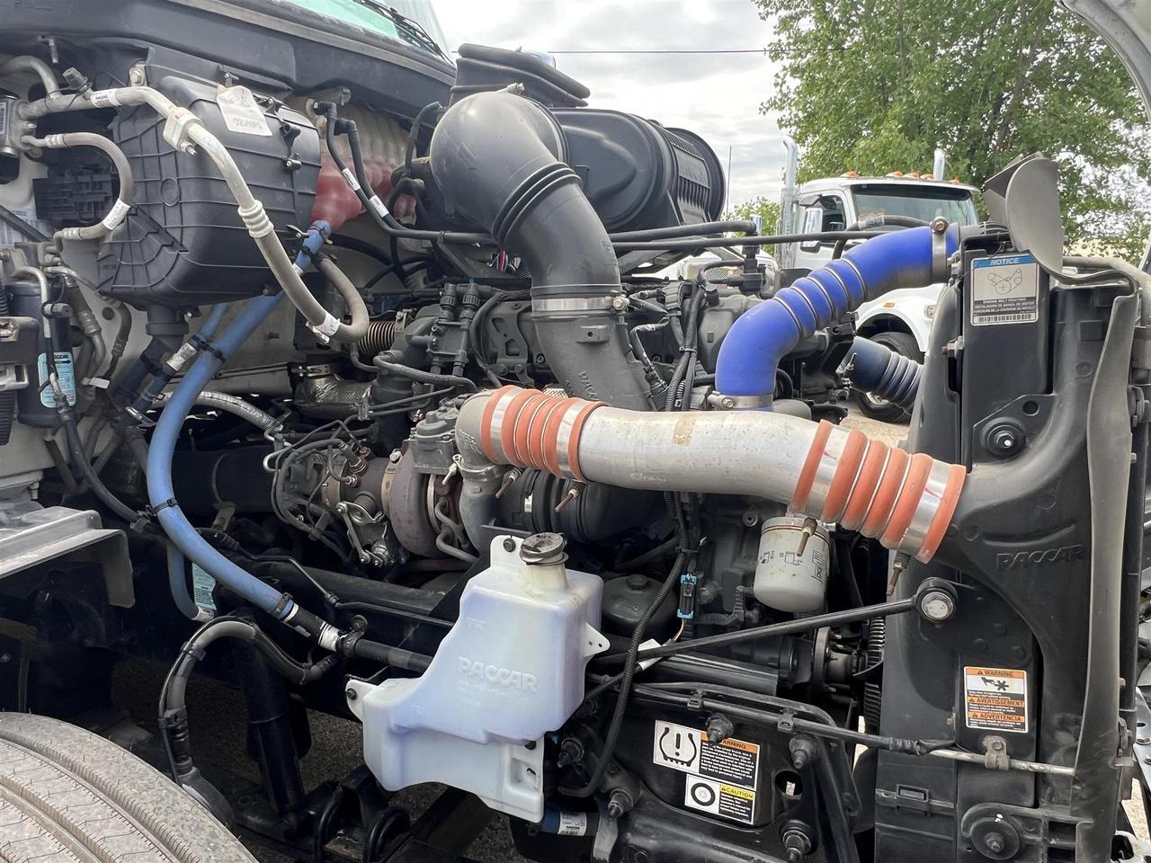 2023 Peterbilt 579 80" Ultraloft Rochester MN