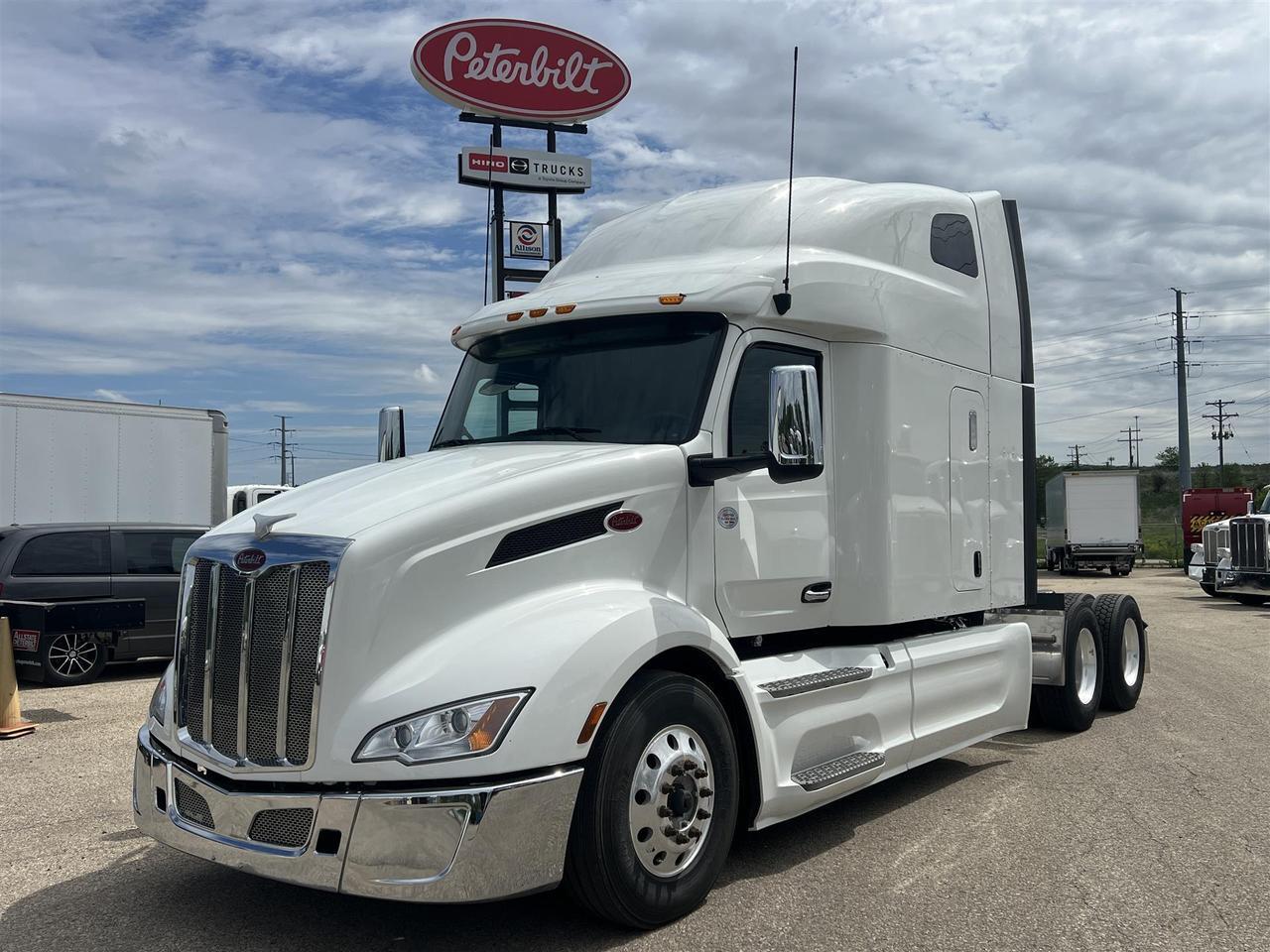 2023 Peterbilt 579 Sleeper