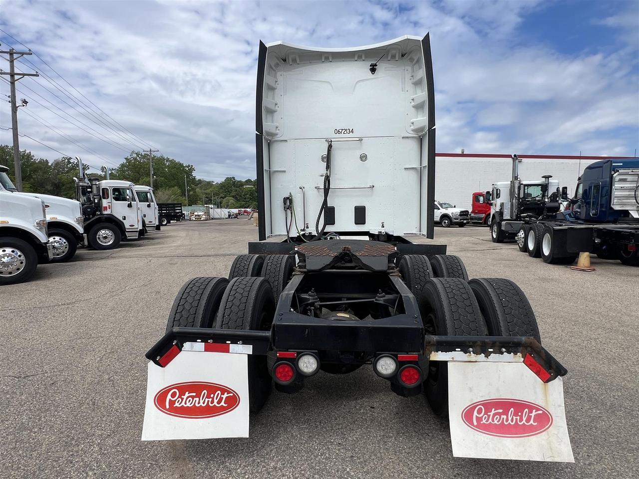 2023 Peterbilt 579 80" Ultraloft Rochester MN