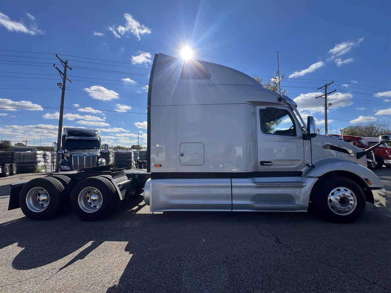 2023 Peterbilt 579 80&quot; Ultraloft Rochester MN