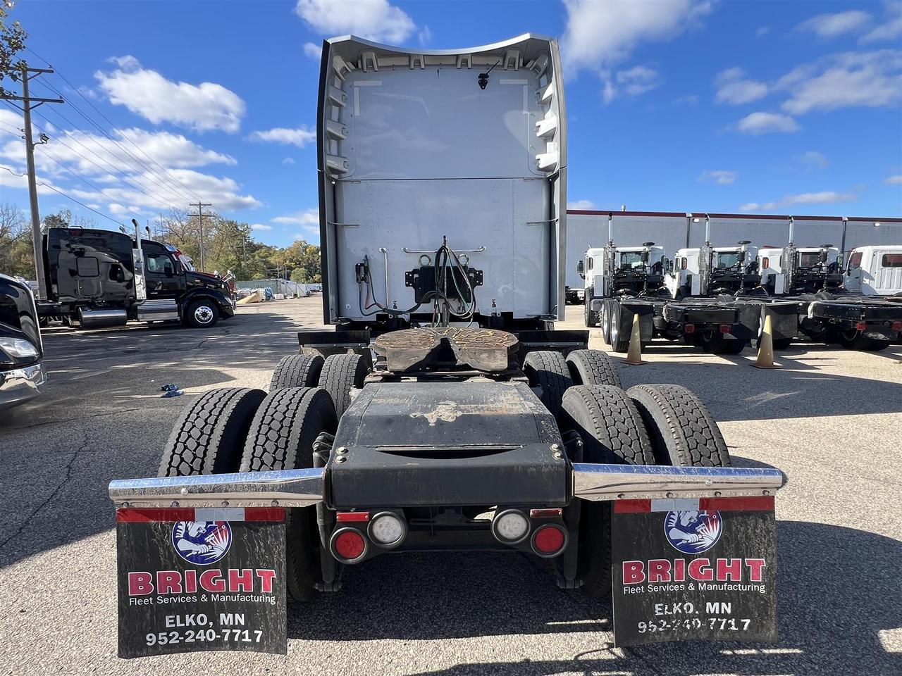 2023 Peterbilt 579 80&quot; Ultraloft Rochester MN