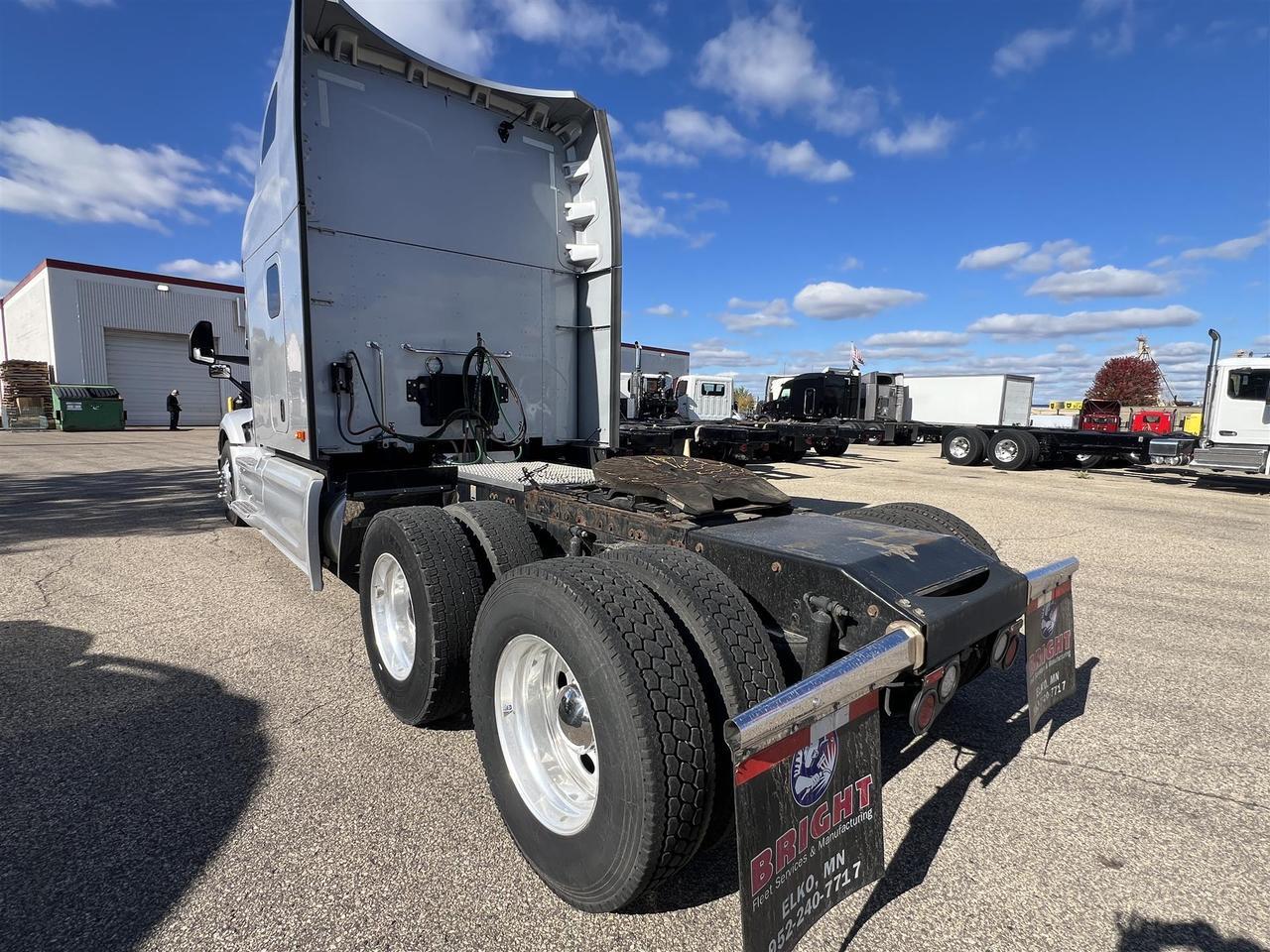 2023 Peterbilt 579 80&quot; Ultraloft Rochester MN