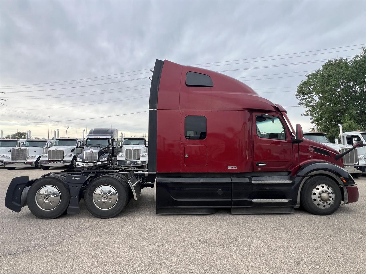 2023 Peterbilt 579 80" Ultraloft South St. Paul MN