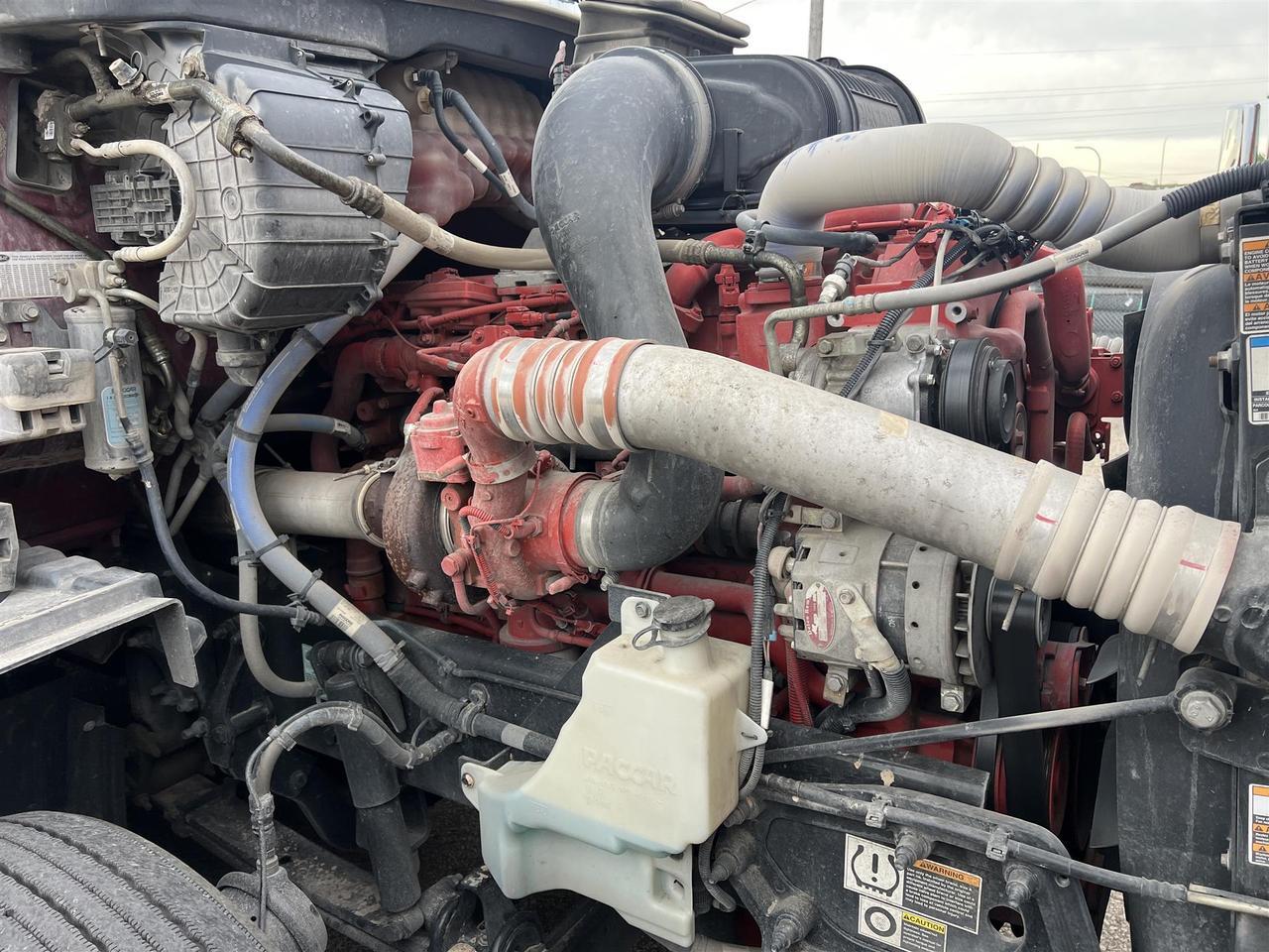 2023 Peterbilt 579 80" Ultraloft South St. Paul MN