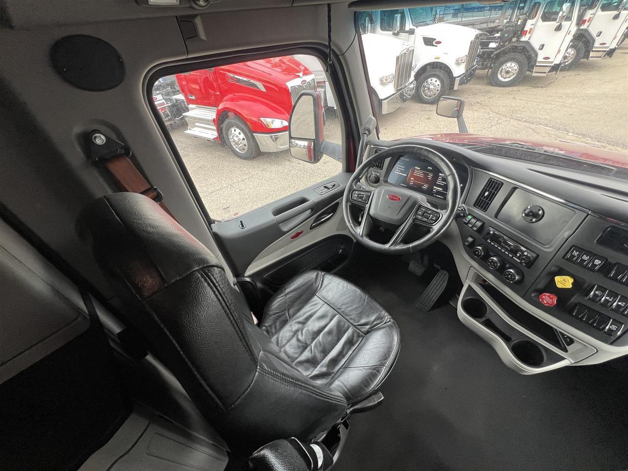 2023 Peterbilt 579 80" Ultraloft South St. Paul MN
