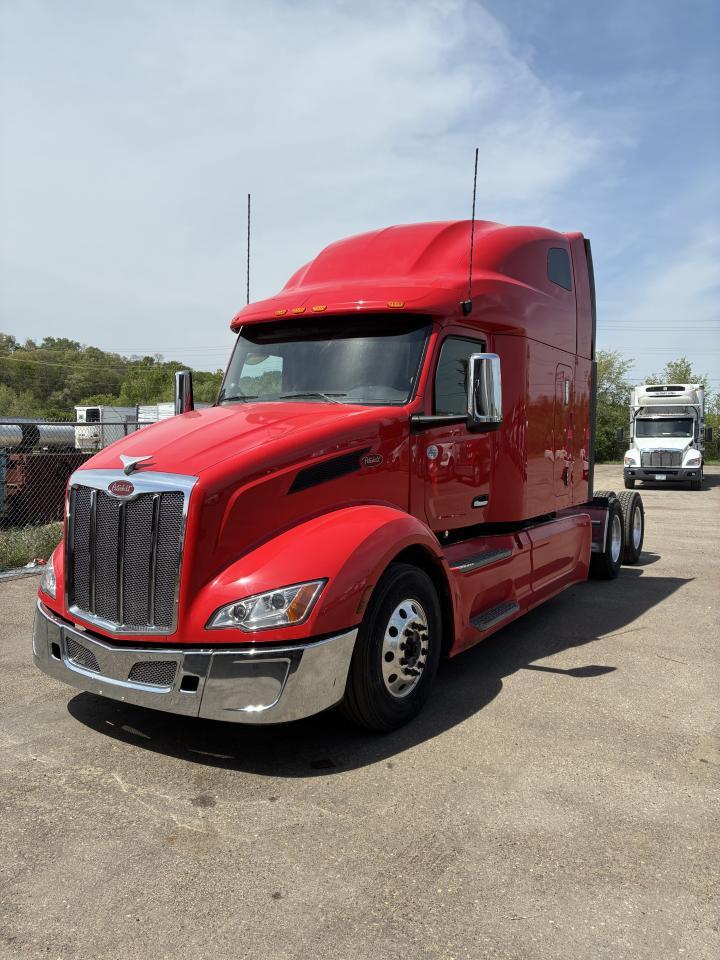 2023 Peterbilt 579 Sleeper