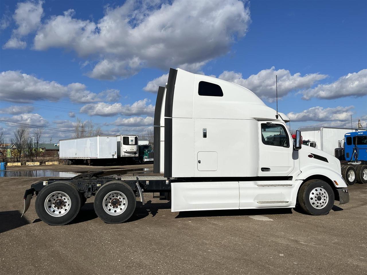 2023 Peterbilt 579 Raised Roof Eau Claire WI
