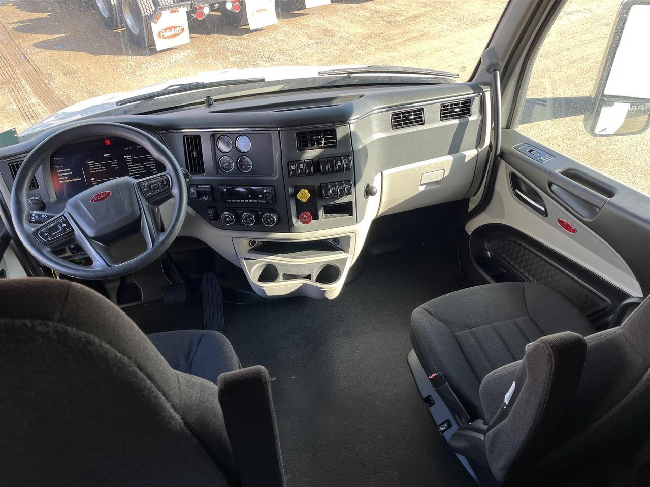 2023 Peterbilt 579 Raised Roof Eau Claire WI